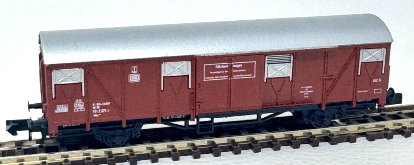 Arnold N 4425 Geschlossener Güterwagen "Fährbootwagen" 151 2 029-0 - N - 1:160