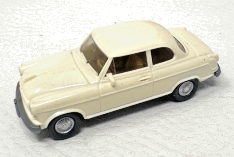 Wiking H0 Borgward Isabella weiß - Berlin-W - H0 HO 1:87