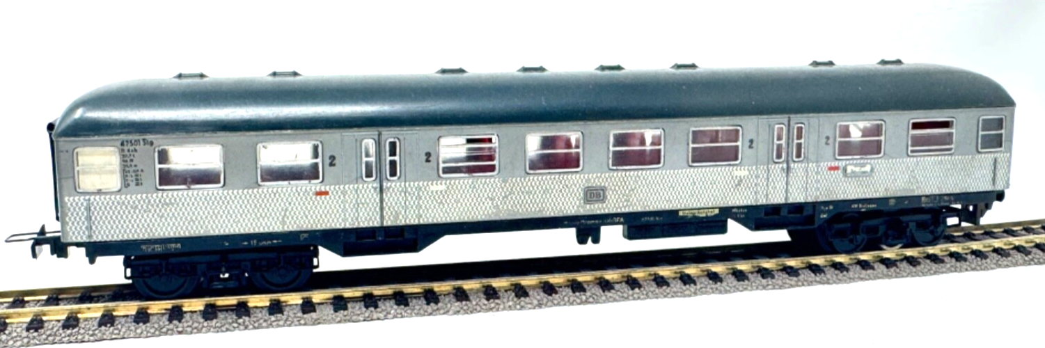 Trix Express H0 3378 Personenwagen 2. Klasse - 47501 Stg - silber - 1:87 HO H0 - Trix Express H0 3378 Personenwagen 2. Klasse - 47501 Stg - silber - 1:87 HO H0 -