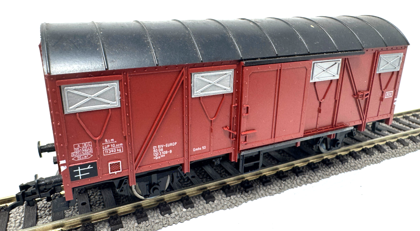 Fleischmann geschlossener Güterwagen 132 3 109-9 - Grs 204 - DB - 1:87 H0 HO