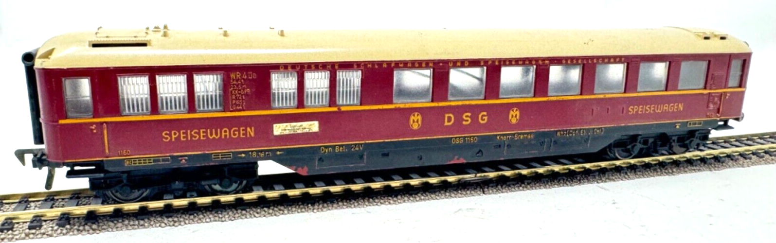 Fleischmann HO Speisewagen DSG 1160 - WR4üe - 1:87 HO H0 Fleischmann HO Speisewagen DSG 1160 - WR4üe - 1:87 HO H0