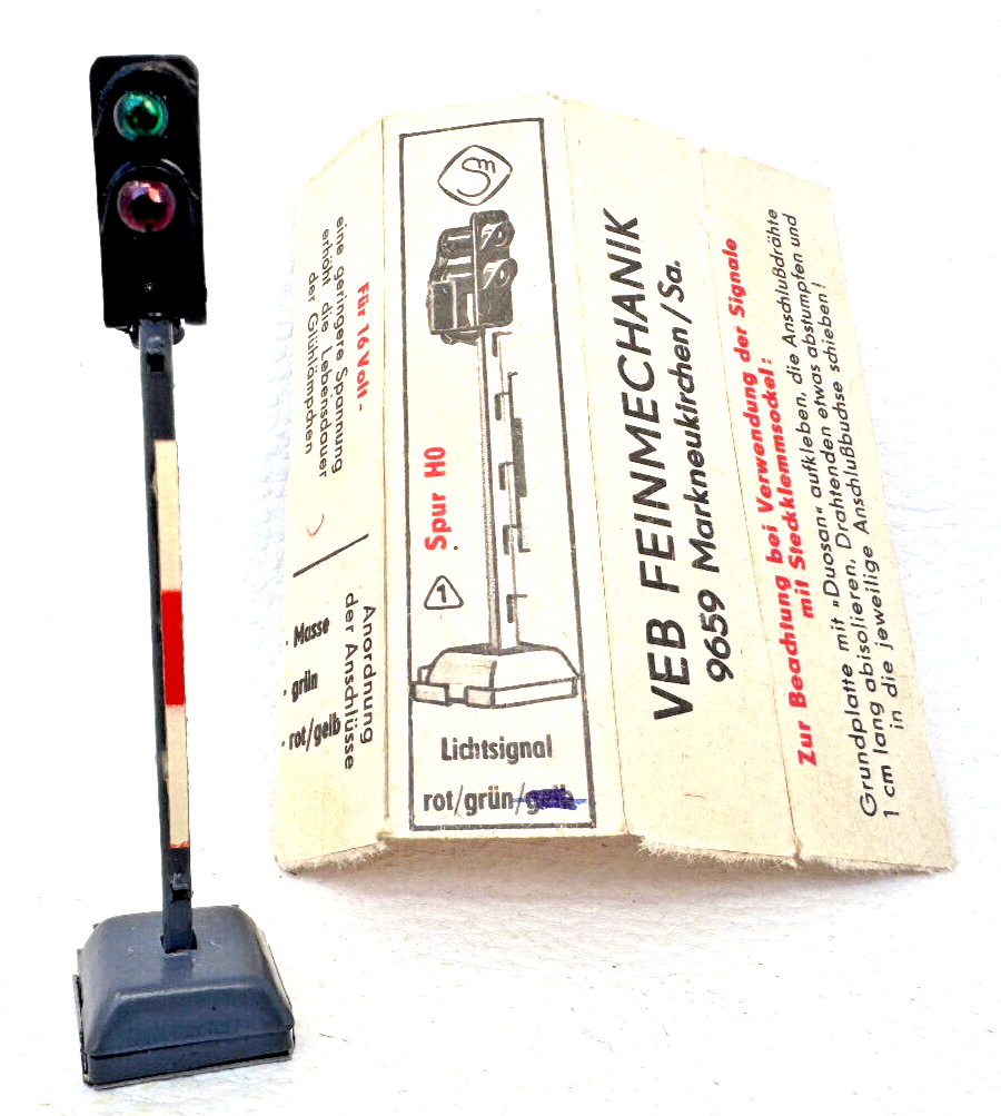 Sm - Lichtsignal rot/grün - ca. 7,1 cm hoch - für 16 Volt - 1:87 H0 HO