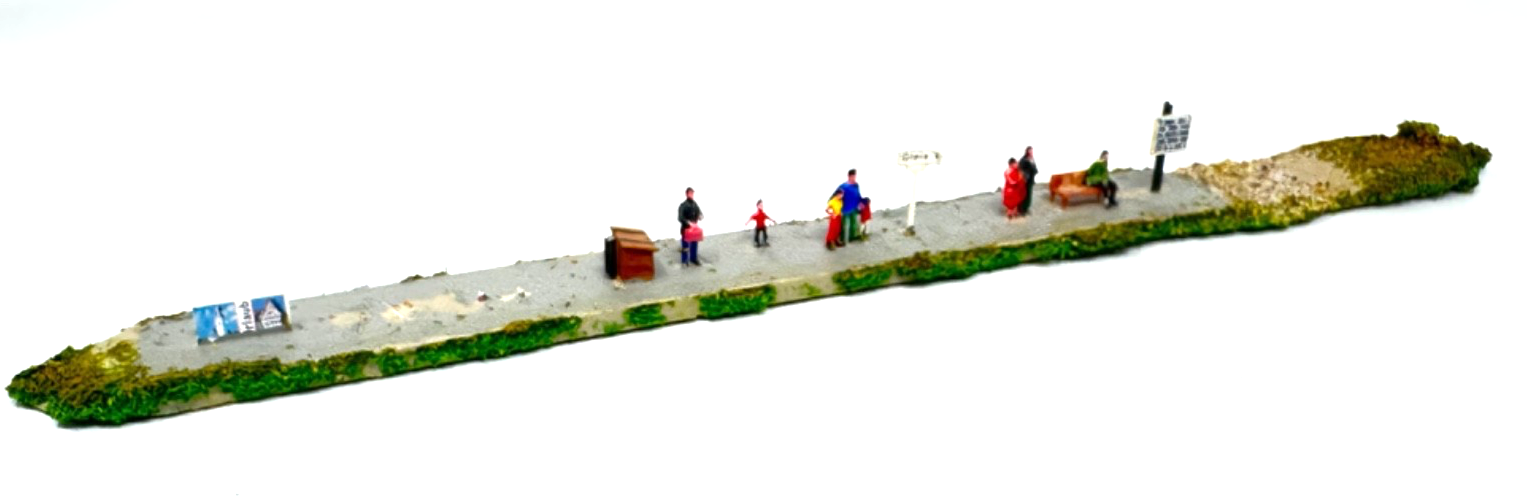 Vollmer 22483 H0 Bahnsteig mit wartenden Fahrgästen ca. 42 x 3,5 cm  H0 HO 1:87