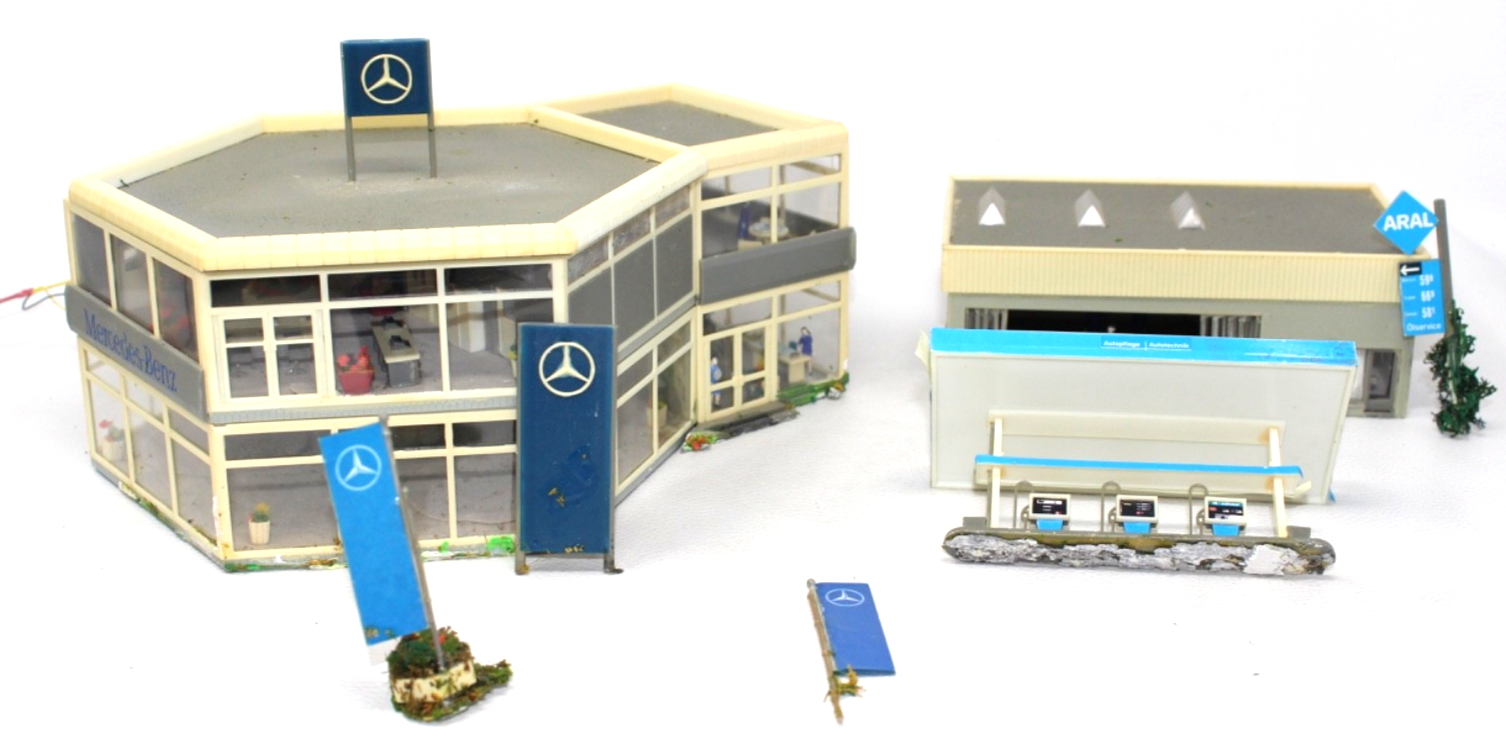 Faller HO 344 Mercedes Benz Autohaus mit Motor, Licht und Tankstelle H0 HO 1:87