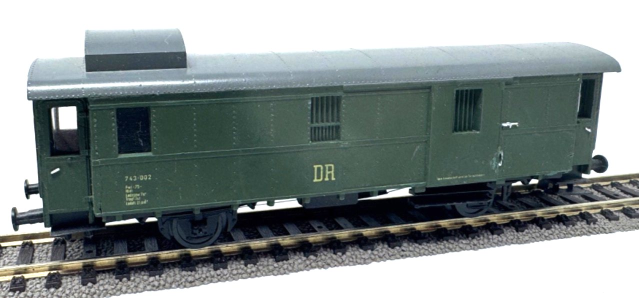 Piko H0 Gepäckwagen Pwi 743 002 DR - AC - H0 HO 1:87 - für Bastler