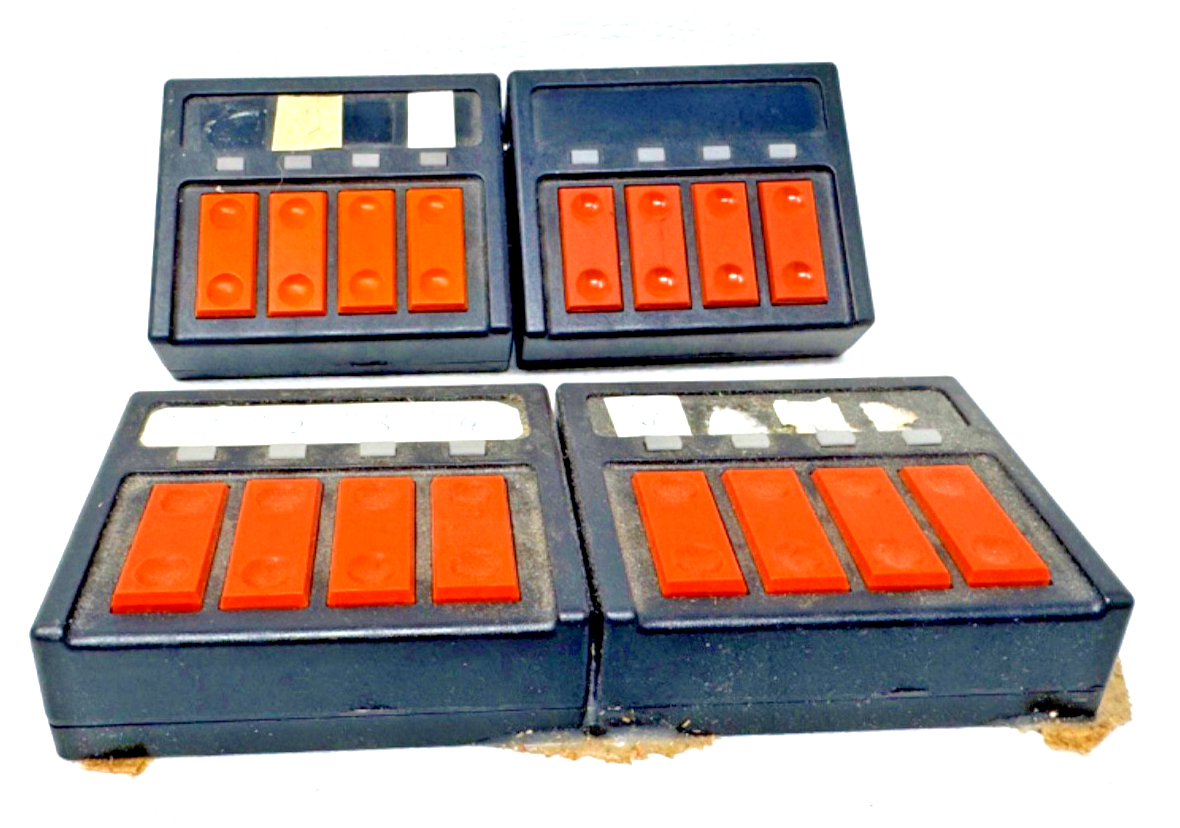 4 Stück Roco H0 10526 Technik Stellpult Wechseltaster H0 / N aus Anlagenrückbau 4 Stück Roco H0 10526 Technik Stellpult Wechseltaster H0 / N aus Anlagenrückbau