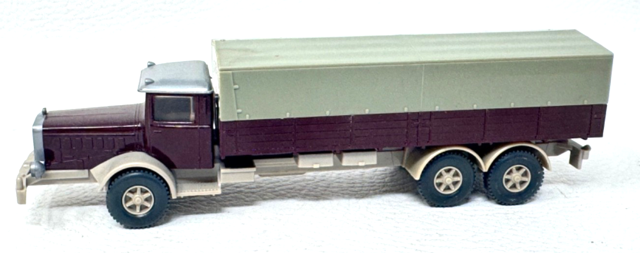Wiking H0 Mercedes-Benz L 1000 - 3-achs. Pritsche mit Plane H0 HO 1:87