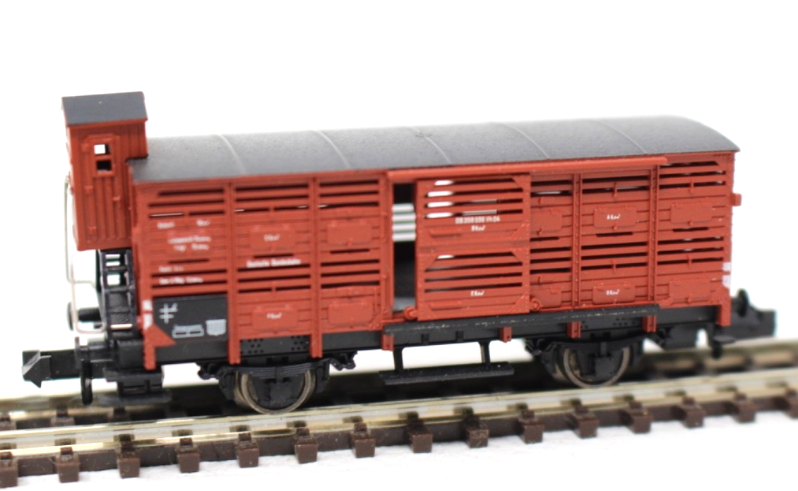 Fleischmann N 8356 Viehwagen mit Bremserhaus der DB 358 536 Vh04 - N 1:160