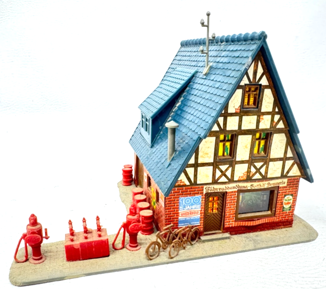 Vau-Pe H0 530 Fahrradhandlung Haus ca. 15 x 11 x 10,7 cm H0 HO 1:87