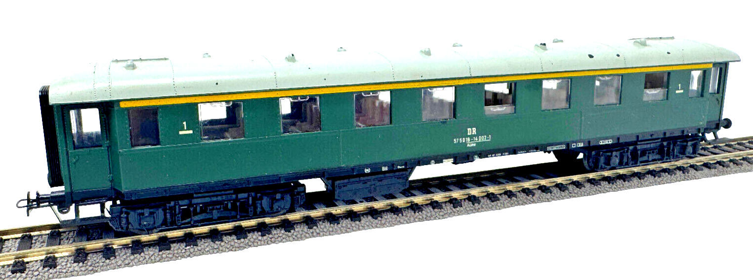 VEB Schicht 5452522/426/41 Eilzugwagen 1. Kl. Aüme 18-14 002-1 - HO H0 1:87 VEB Schicht 5452522/426/41 Eilzugwagen 1. Kl. Aüme 18-14 002-1 - HO H0 1:87