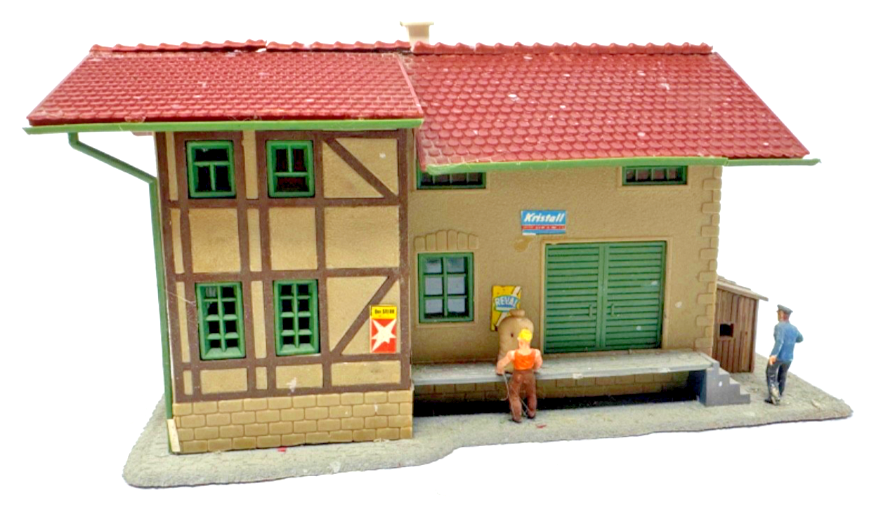 Faller H0 Lager Güterbahnhof Güterschuppen mit Arbeitern 16,5 x 8,5 H0 HO 1:87 Faller H0 Lager Güterbahnhof Güterschuppen mit Arbeitern 16,5 x 8,5 H0 HO 1:87