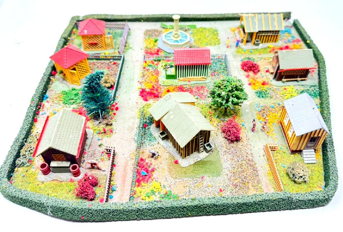 Faller H0 Diorama mit einigen Gartenlauben für Bastler - H0 HO 1:87