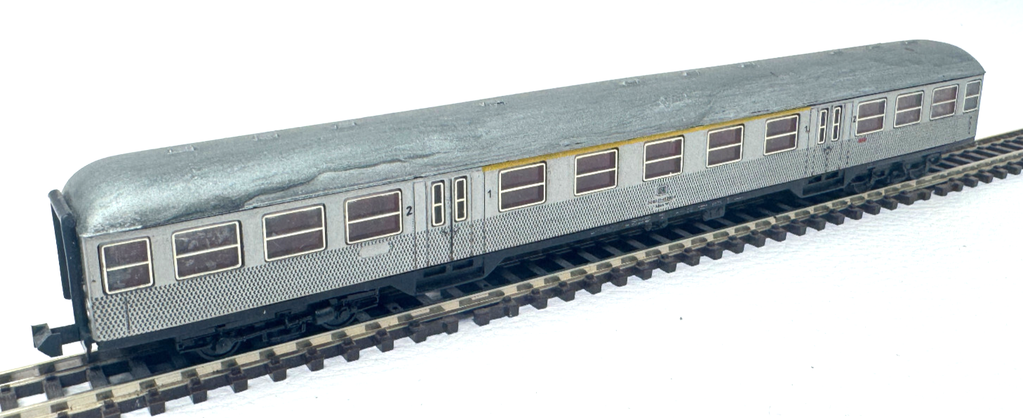 Roco Nahverkehrswagen Silberling 1./2. Kl - 31 - 45 300-6 - DB - Spur N - 1:160 Roco Nahverkehrswagen Silberling 1./2. Kl - 31 - 45 300-6 - DB - Spur N - 1:160