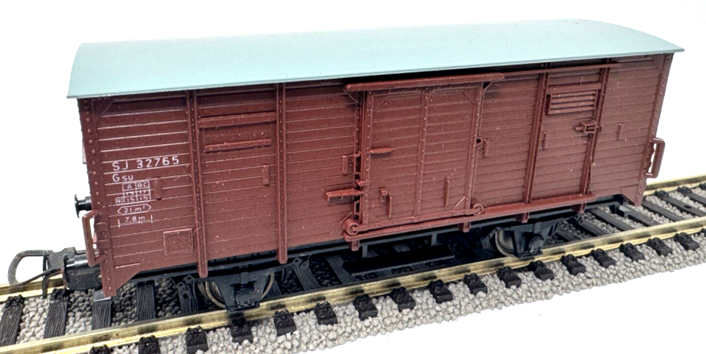 Piko Geschlossener Güterwagen - SJ 32765 Gsu - braun - H0 HO 1:87