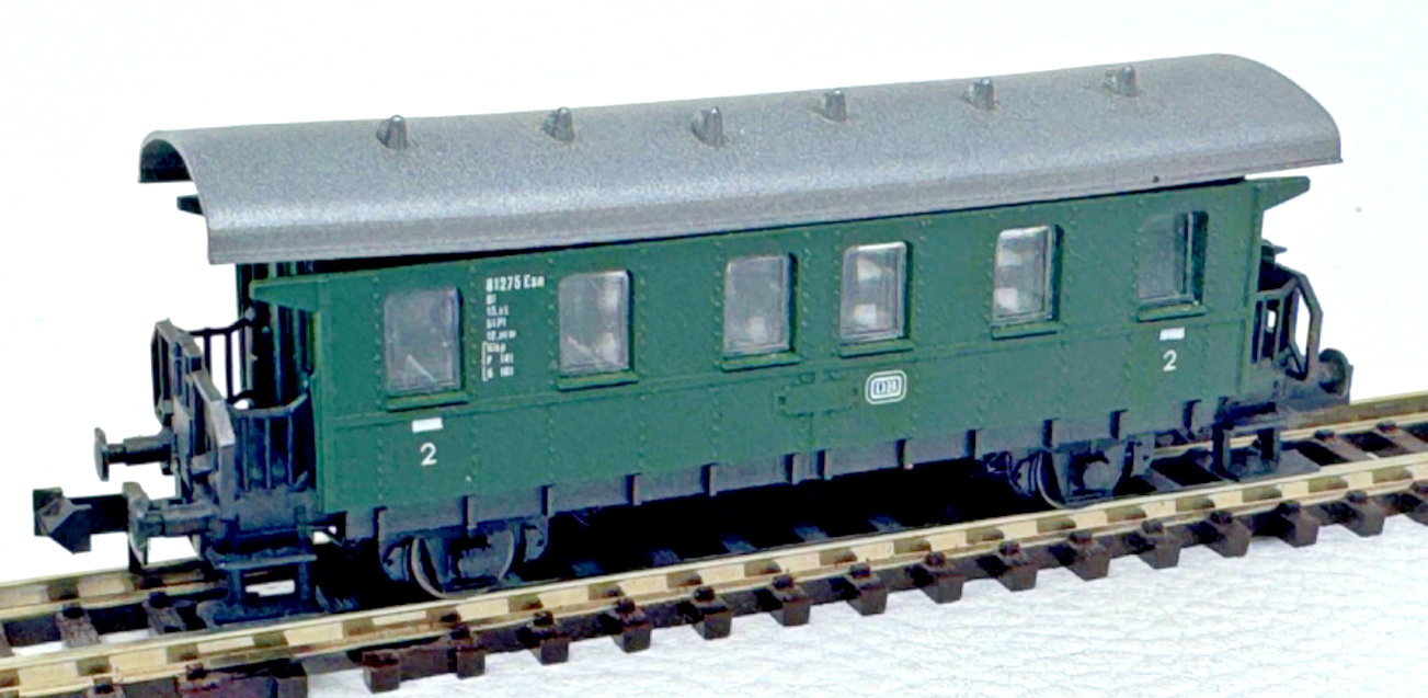Roco N 24200 Länderbahnwagen 2. Kl. DB - 81 275 Esn Personenwagen - N - 1:160 Roco N 24200 Länderbahnwagen 2. Kl. DB - 81 275 Esn Personenwagen - N - 1:160