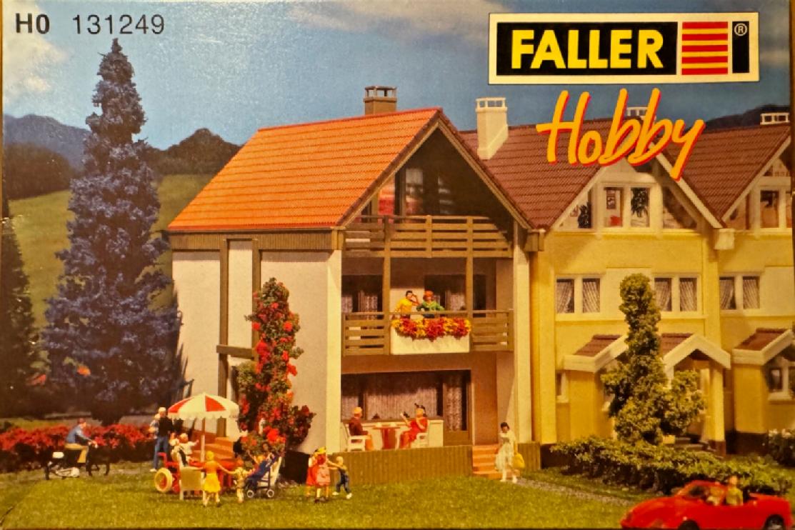 Faller H0 131249 Reihenhaus ca. 9,3 x 15,5 x 13,0 cm - HO H0 1:87 NEU / OVP