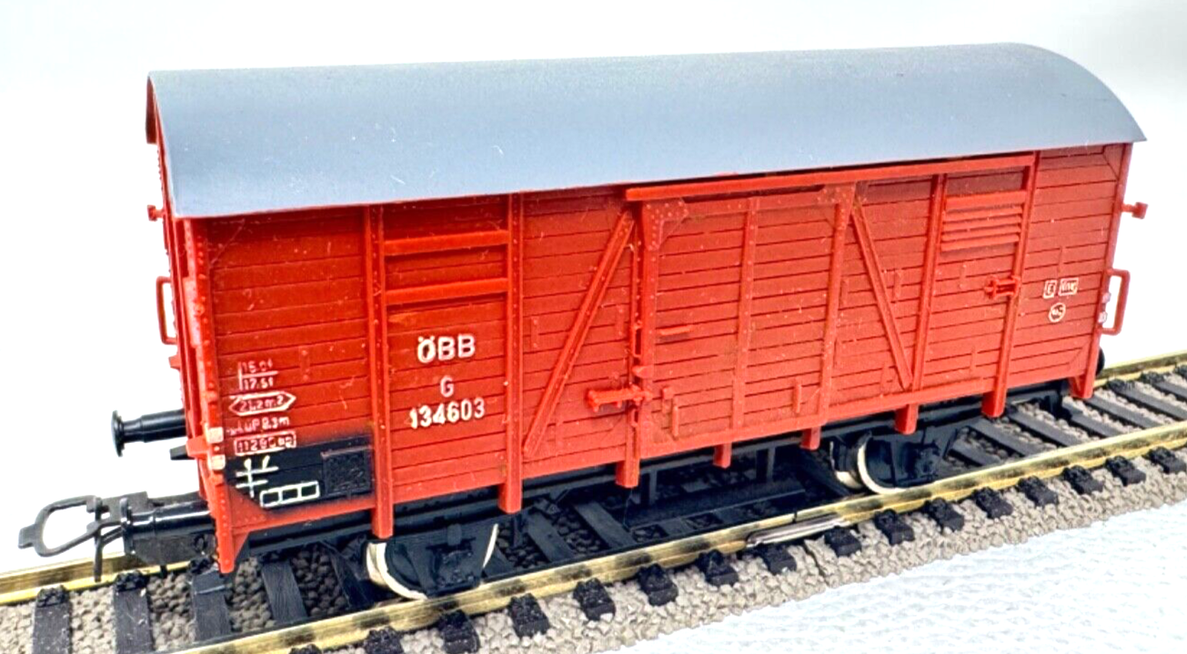 Piko Gedeckter Güterwagen Tonnendachwagen 134603 G - ÖBB - rotbraun - 1:87 H0 HO