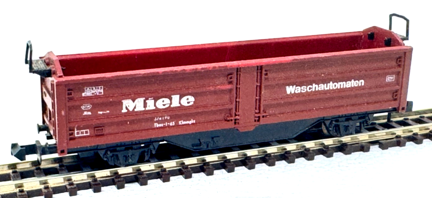 Minitrix 3167 N Schiebewandwagen der DB "Miele" - braun - Spur N - 1:160