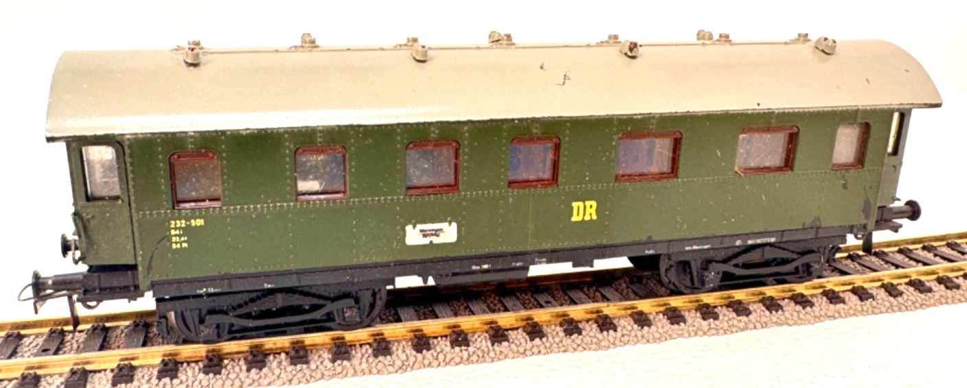 VEB Schicht H0 Personenwagen 232-501 B4i - 4-achsig - 1:87 - H0 HO für Bastler VEB Schicht H0 Personenwagen 232-501 B4i - 4-achsig - 1:87 - H0 HO für Bastler