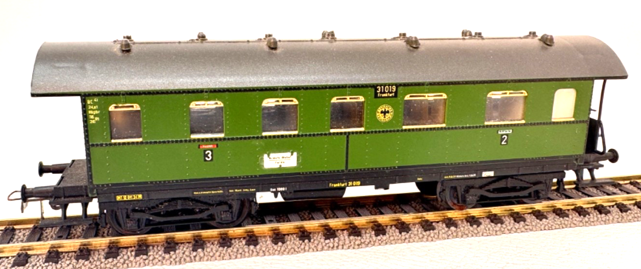 Schicht H0 Personenwagen 31019 Frankfurt 4-achsig - 1:87 - H0 HO für Bastler Schicht H0 Personenwagen 31019 Frankfurt 4-achsig - 1:87 - H0 HO für Bastler