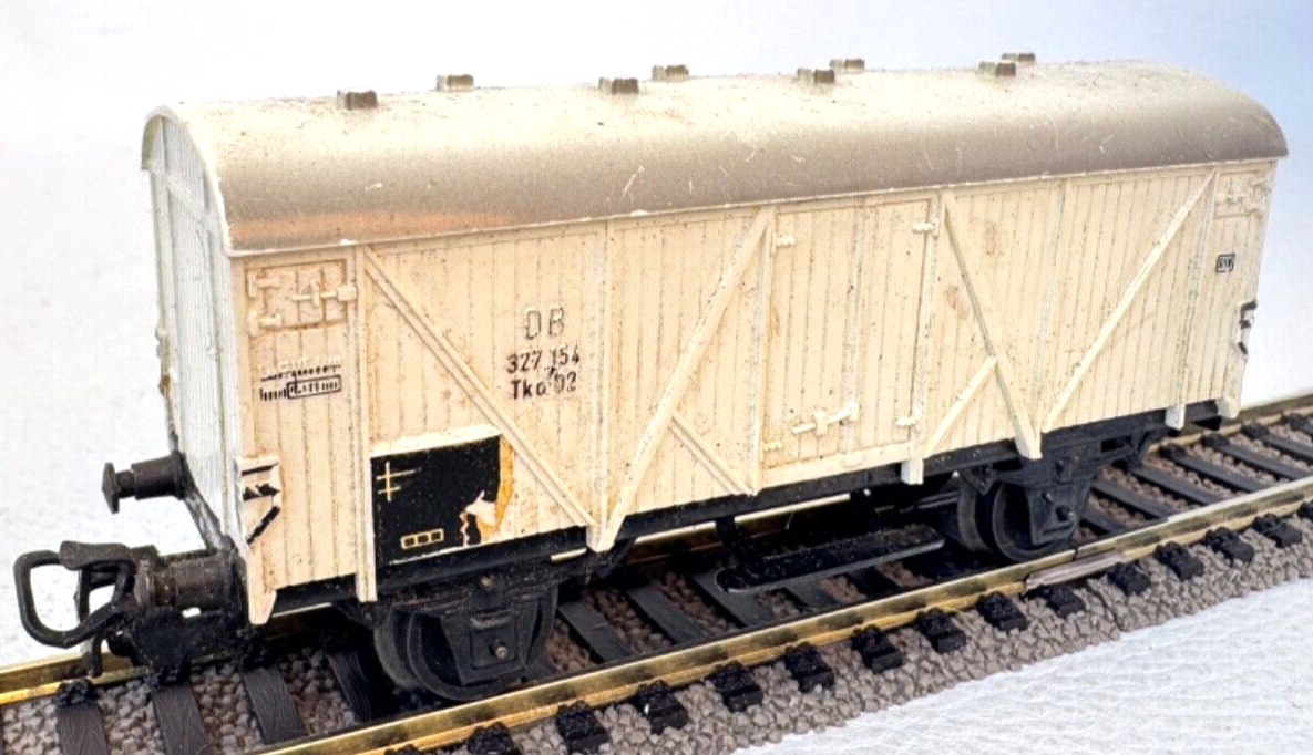 Märklin gedeckter Güterwagen - 327 154 - Tko 02- DB - H0 HO 1:87