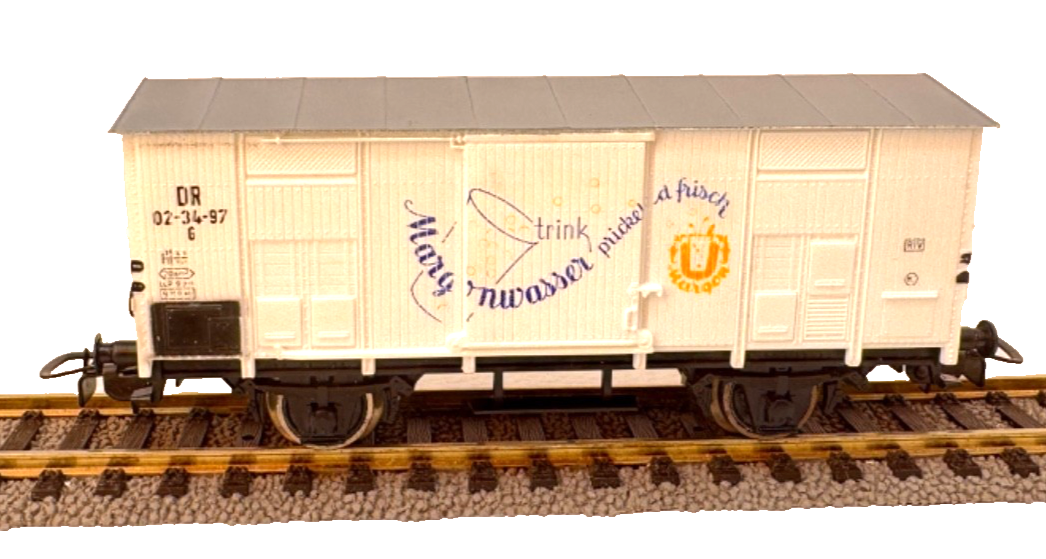 Piko Gedeckter Güterwagen DR 02-34-97 - "trink Margonwasser" - H0 HO 1:87