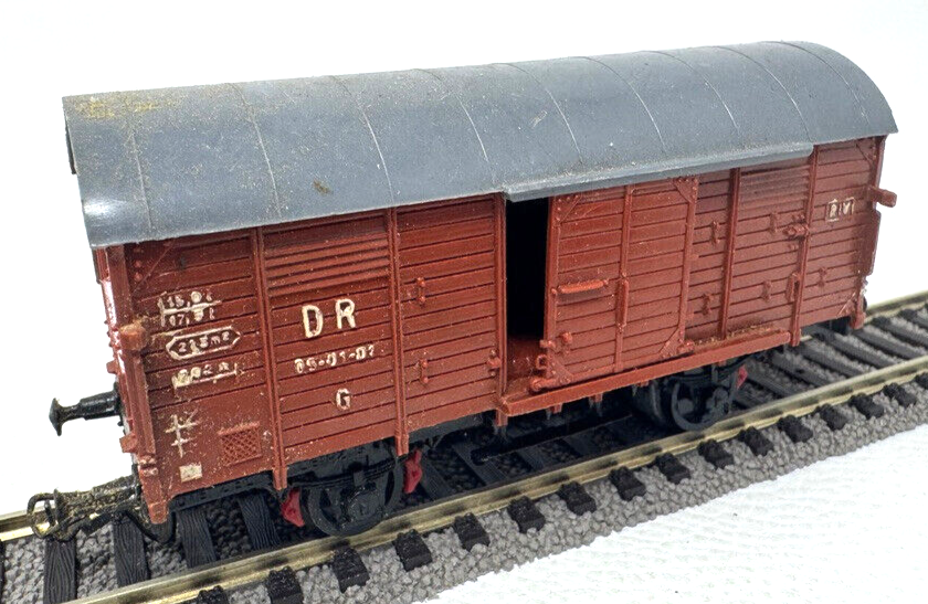 Dietzel gedeckter Güterwagen 05-01-01 - braun - 1:87 H0 HO Dietzel gedeckter Güterwagen 05-01-01 - braun - 1:87 H0 HO