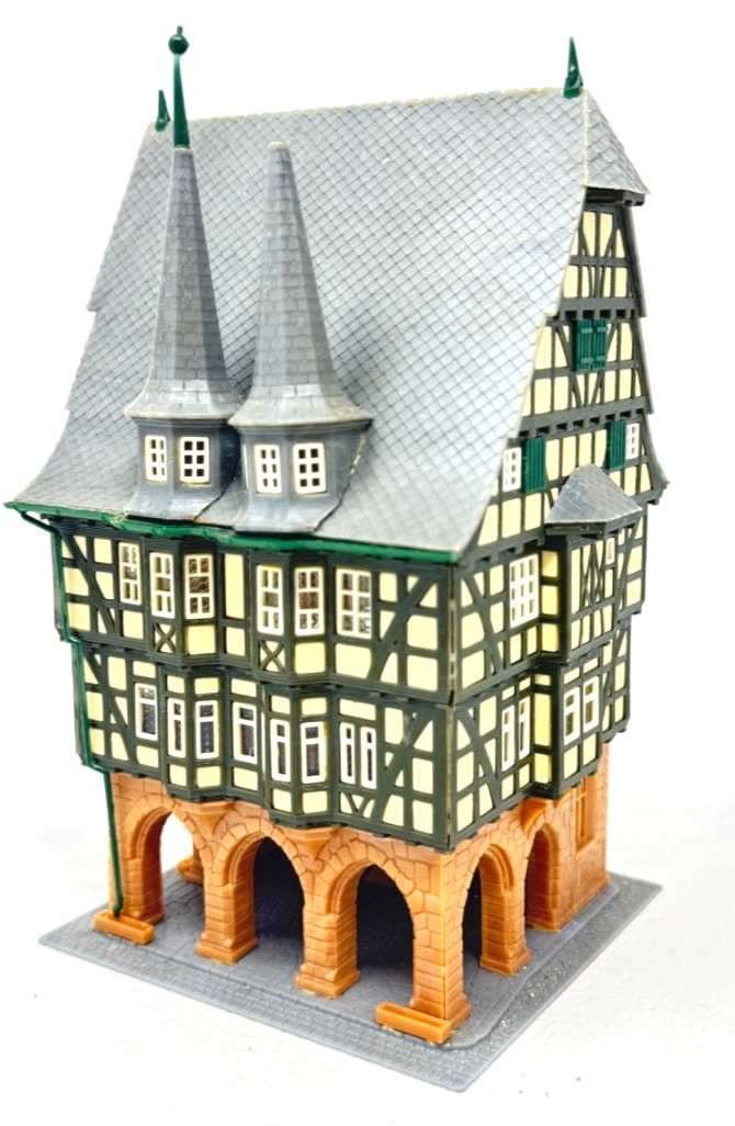 Kibri H0 8418 - Rathaus Alsfeld - Fachwerkhaus ca. 10 x 10 x 17,2 cm HO H0 1:87 Kibri H0 8418 - Rathaus Alsfeld - Fachwerkhaus ca. 10 x 10 x 17,2 cm HO H0 1:87