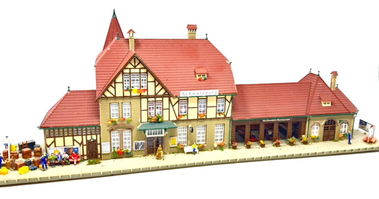 Faller H0 110116 Bahnhof Schwarzburg mit Beleuchtung und Licht - HO H0 1:87 Faller H0 110116 Bahnhof Schwarzburg mit Beleuchtung und Licht - HO H0 1:87