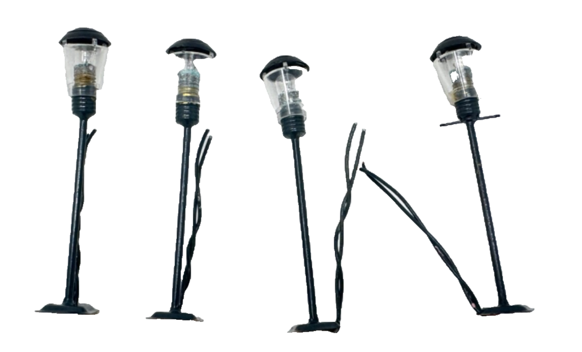 4 Laternen Lampen Straßenlampen - ca. 6,5 cm hoch Gehweglaternen HO H0 1:87 4 Laternen Lampen Straßenlampen - ca. 6,5 cm hoch Gehweglaternen HO H0 1:87