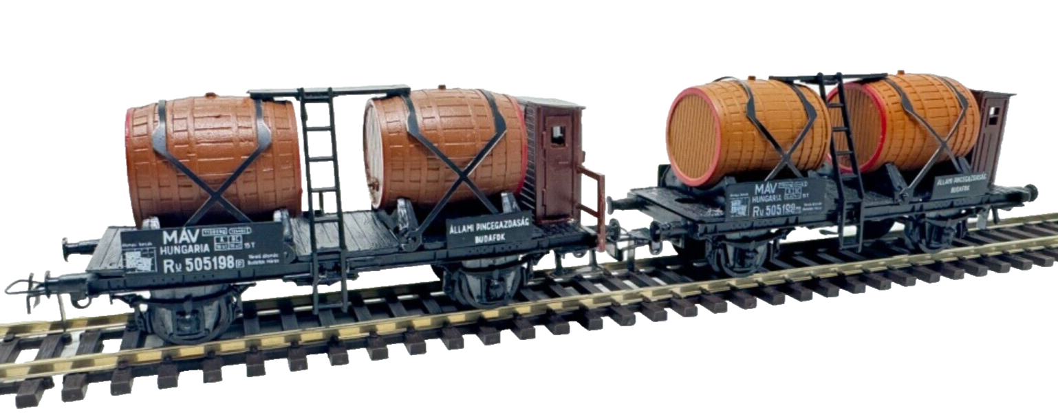 2 Stück Schicht H0 5452670/426/115 Weinfaßwagen - MAV Hungaria -  H0 HO 1:87