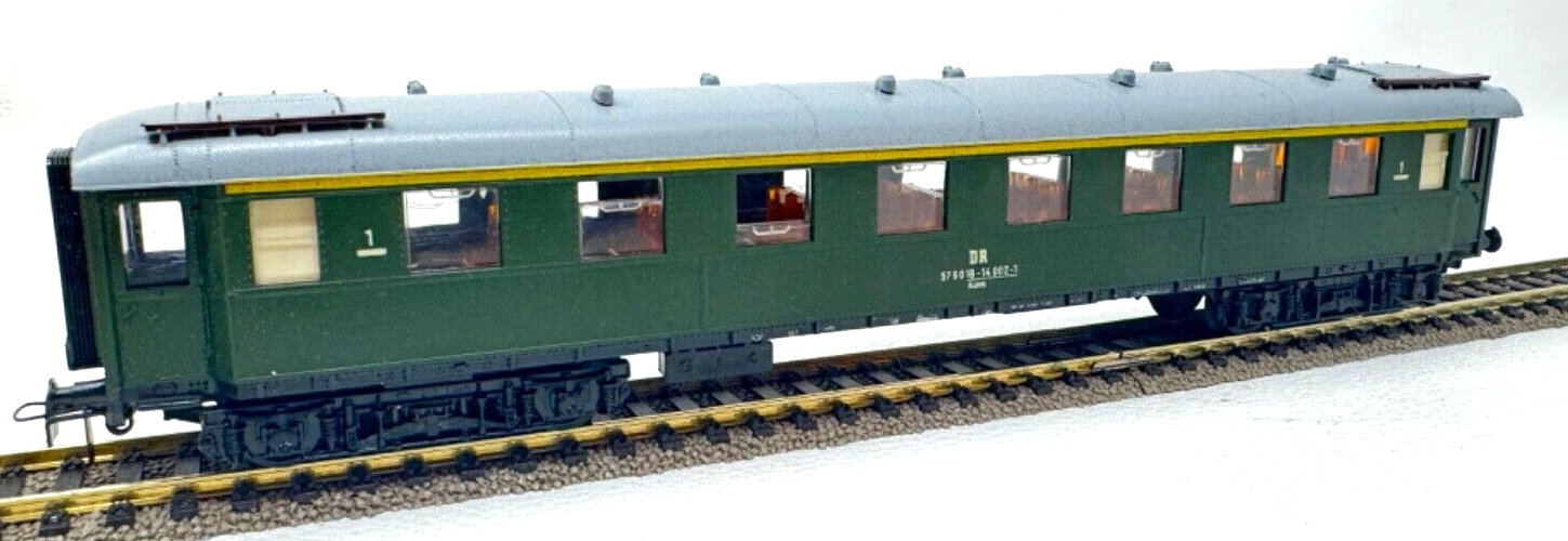 VEB Schicht 5452522/426/41 Eilzugwagen 1. Kl. Aüme 18-14 002-1 - HO H0 1:87