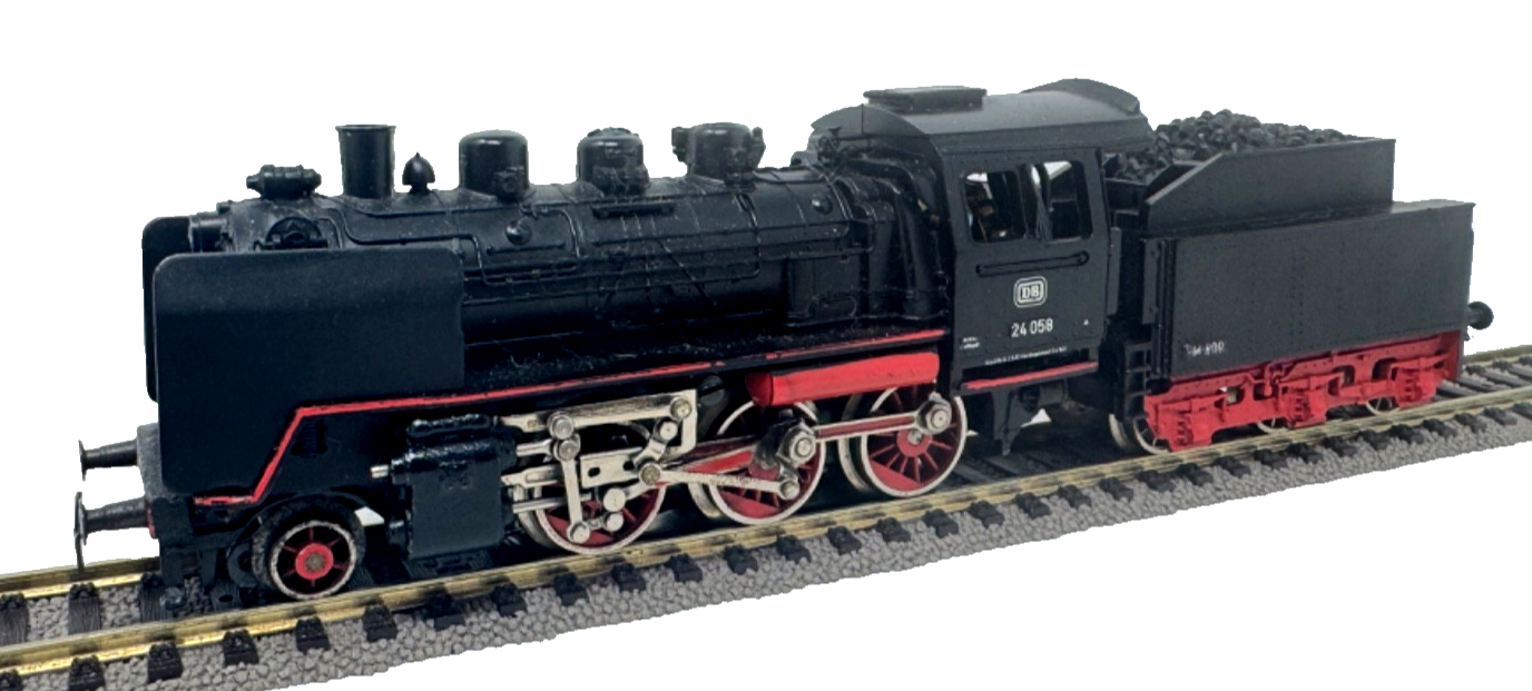 Märklin H0 HO 1:87 -  Dampflok BR 24 058 Wechselstrom Schlepptenderlok