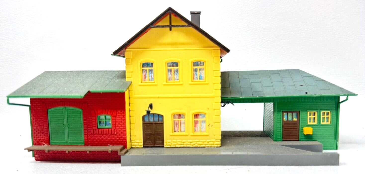 VERO B 160-3/31 Bahnhof Hohendorf - 1:87 HO H0 - 25,5 x 10,5  x 11,5 cm
