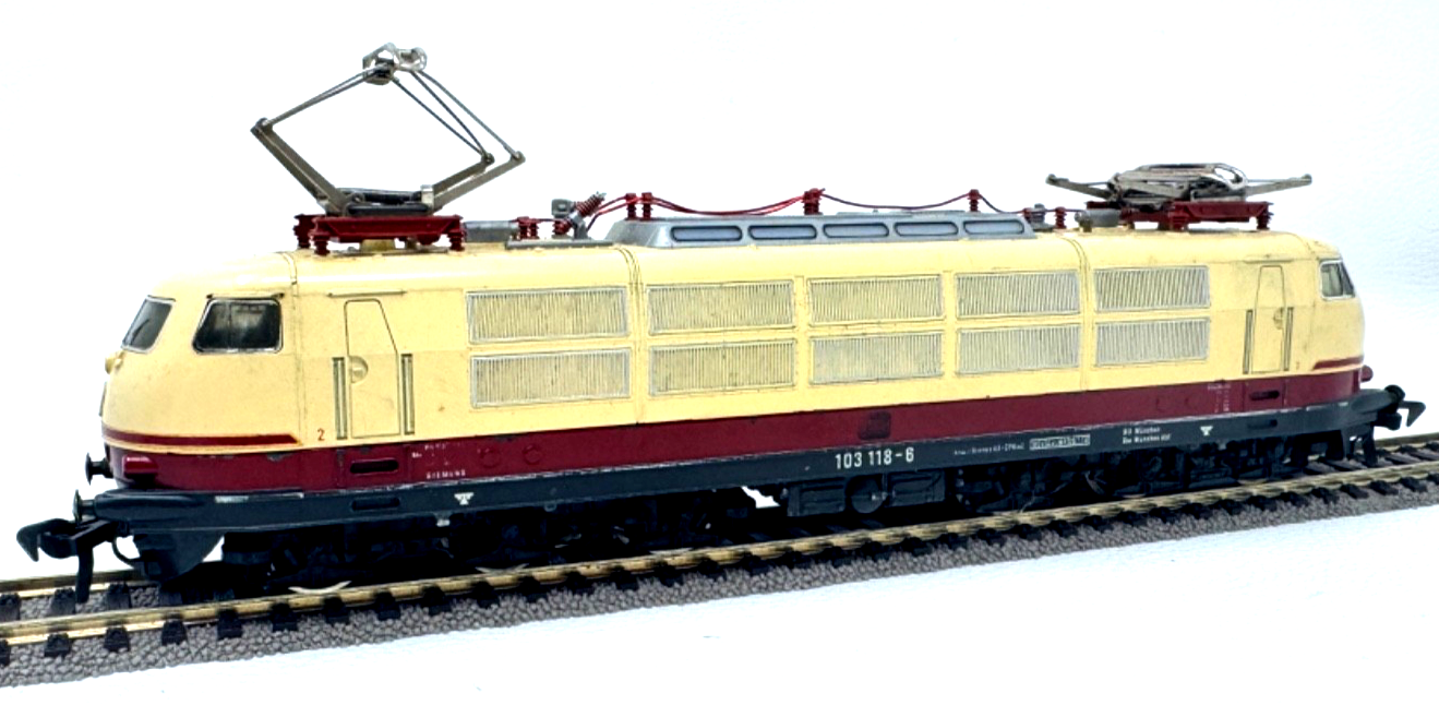 Fleischmann 4375 H0 - E-Lok BR 103 118-6 DB Gleichstrom - DC - H0 HO 1:87 Fleischmann 4375 H0 - E-Lok BR 103 118-6 DB Gleichstrom - DC - H0 HO 1:87