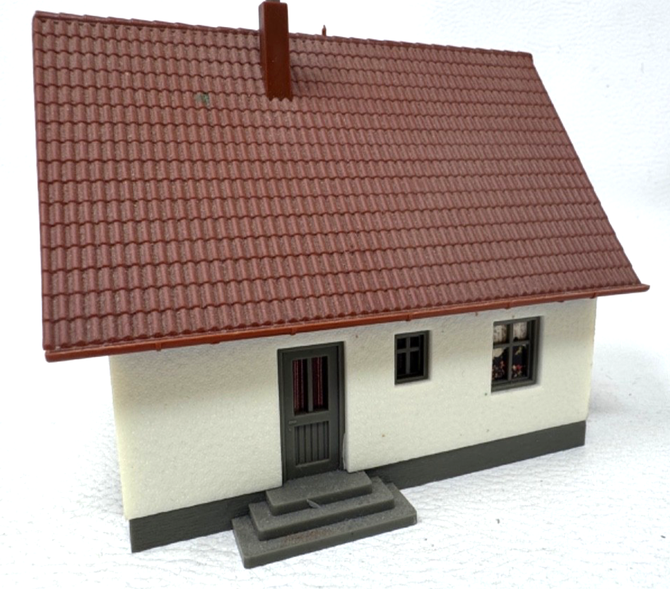 Faller H0 1205 Einfamilienhaus Haus - Fertigmodell 10,7 x 9 x 9,4 cm  HO H0 1:87 Faller H0 1205 Einfamilienhaus Haus - Fertigmodell 10,7 x 9 x 9,4 cm  HO H0 1:87
