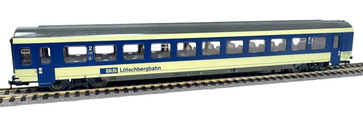 Roco H0 44475 Personenwagen Reisezugwagen "Lötschbergbahn" 2. Klasse H0 HO 1:87