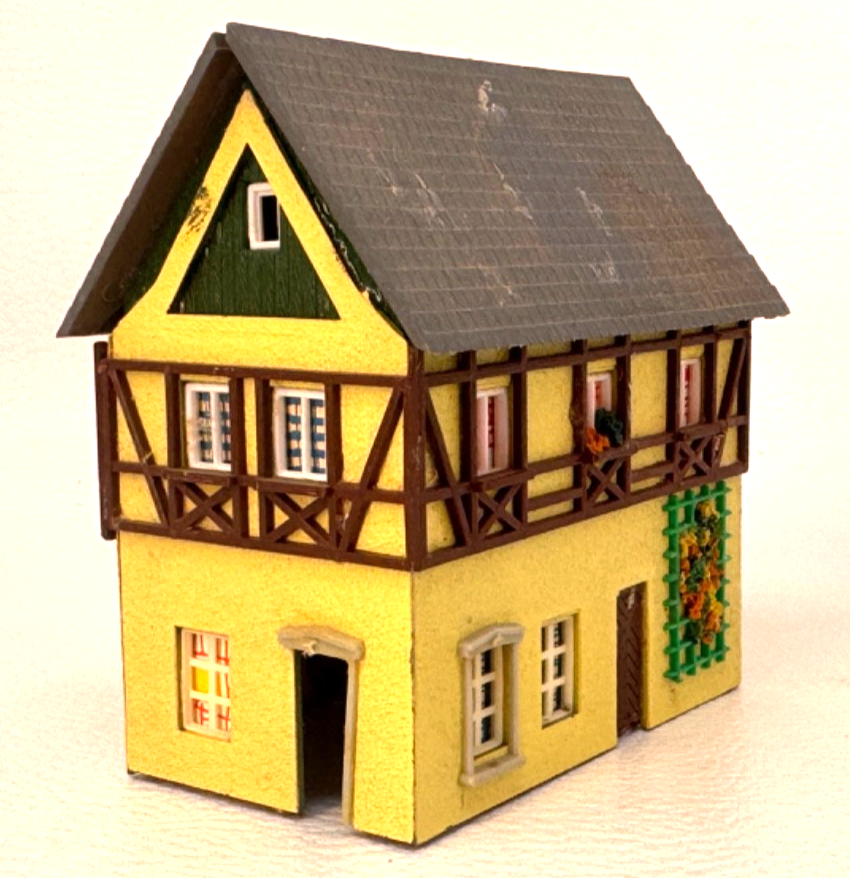 Vero H0 / TT Handwerkerhaus ohne Anbau - ca. 7,8 x 5,1 x 8 cm - H0 HO 1:87