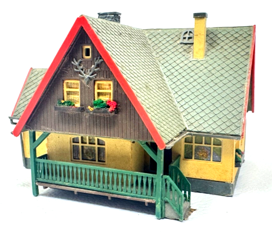 Vero H0  54 58370/160/00746  Forsthaus - selten - fertig gebaut H0 HO 1:87