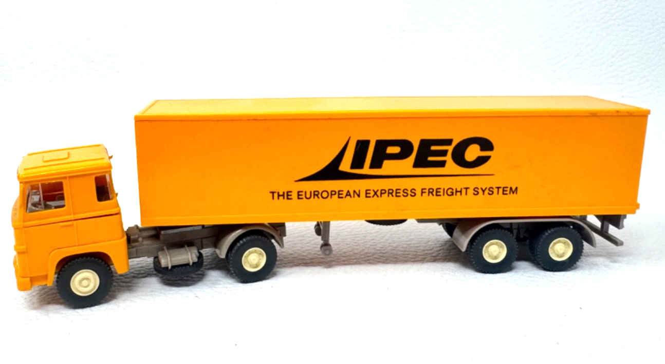 Wiking 546 Scania LB 11 Sattelzug mit Kofferaufbau "IPEC" HO H0 1:87