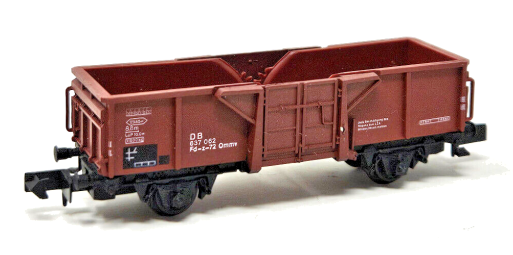 Arnold Mittelentladewagen 637082 - rot / schwarz - Spur N - 1:160 Arnold Mittelentladewagen 637082 - rot / schwarz - Spur N - 1:160