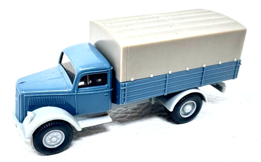 Wiking Opel Blitz 3350 Pritschen LKW mit Plane - H0 HO 1:87