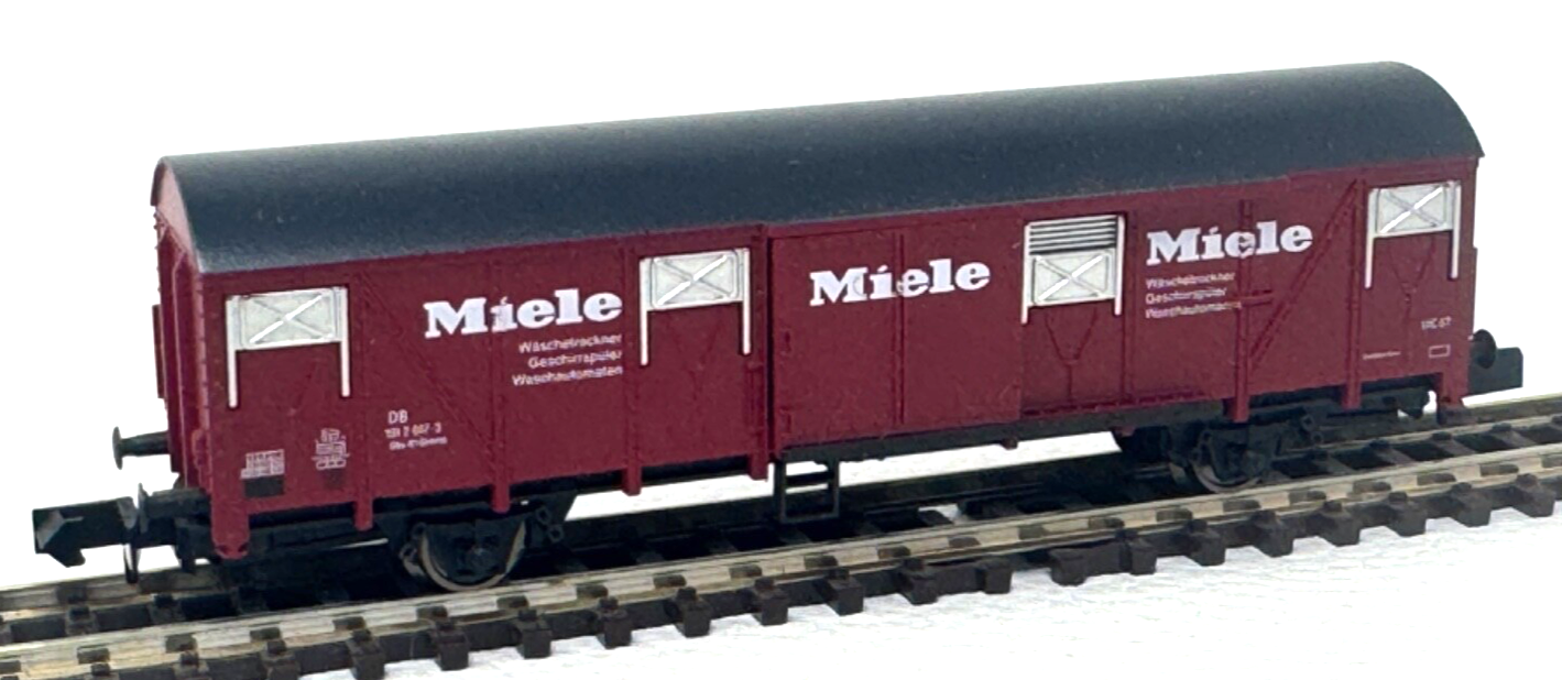 Arnold N 4420-15 Gedeckter Güterwagen Miele - 151 2 017-3 DB - Spur N - 1:160 Arnold N 4420-15 Gedeckter Güterwagen Miele - 151 2 017-3 DB - Spur N - 1:160