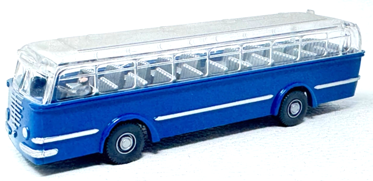 Wiking Büssing Bus - Reisebus mit Fahrer blau / transparent - HO H0 1:87