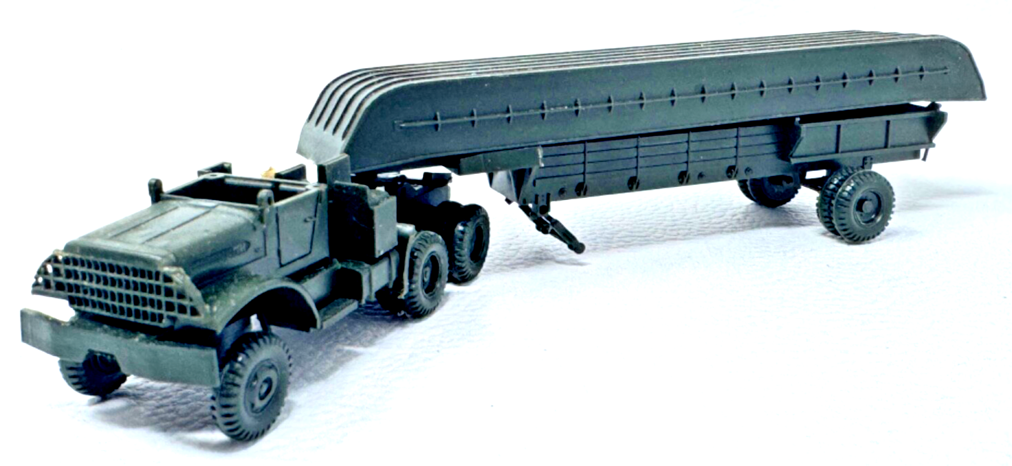 Roco Minitanks 196 US Sattelschlepper 6t mit einem Ponton - H0 HO 1:87