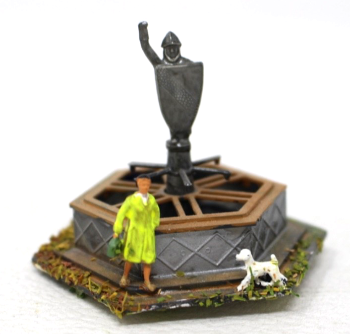 Noch H0 11540 Brunnen mit Statue - 5,7 x 5,7 x 4,5 cm - H0 HO 1:87