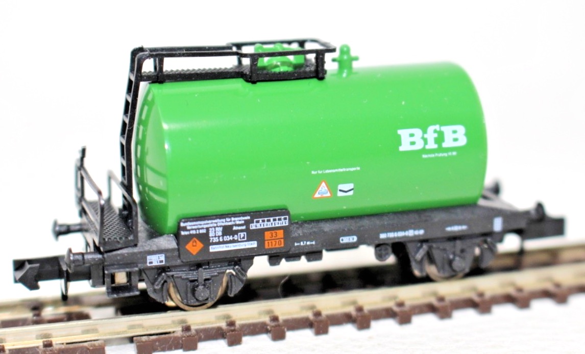 Arnold N 4353 Kesselwagen BfB - 735 6 034-0 DB - grün/schwarz - N 1:160