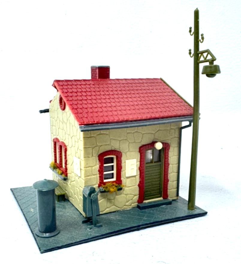 Vero H0 Bahnwärterhäuschen H0 HO 1:87 für Bastler