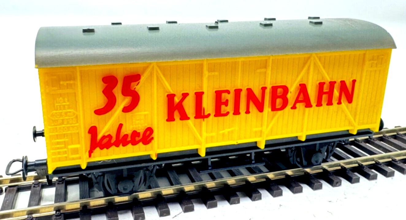 Kleinbahn Jubiläumswagen "35 Jahre Kleinbahn" - gelb - H0 HO 1:87