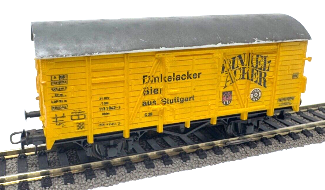 Roco 46018 Gedeckter Güterwagen Bierwagen "Dinkelacker" 113 1 842-3 - H0 H0 1:87